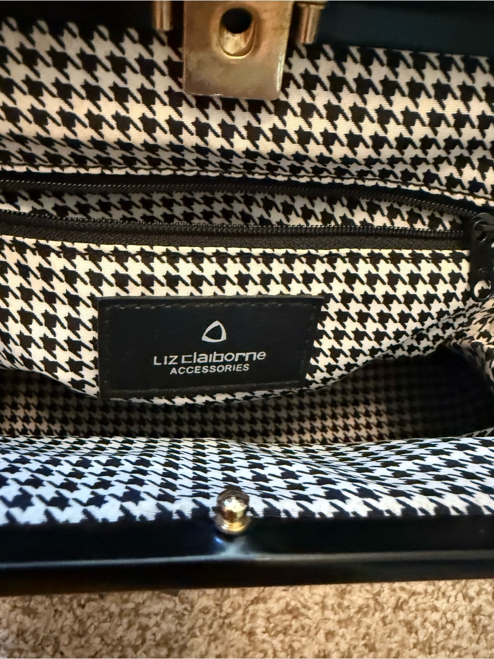 Liz Claiborne Black and White Houndstooth Frame Clutch